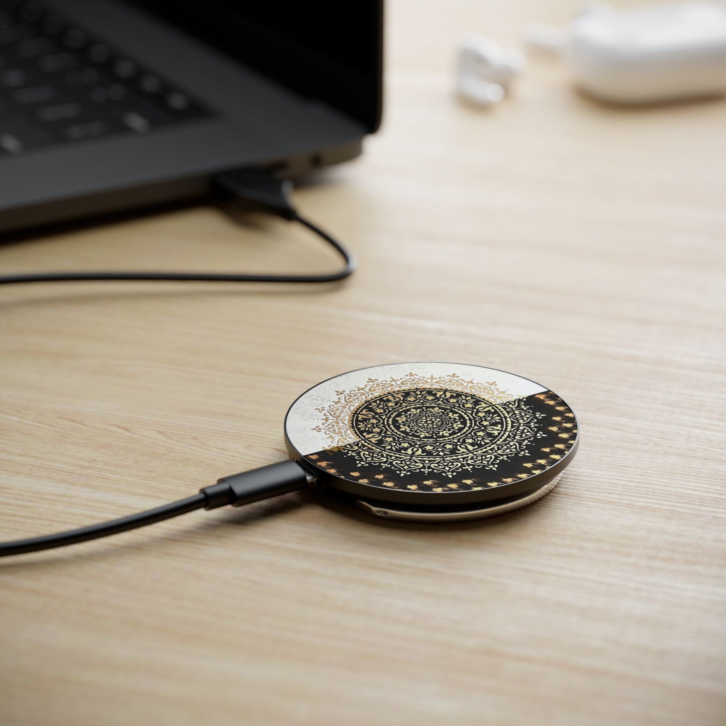 Mandala Abstract Painting Magnetic Induction Charger