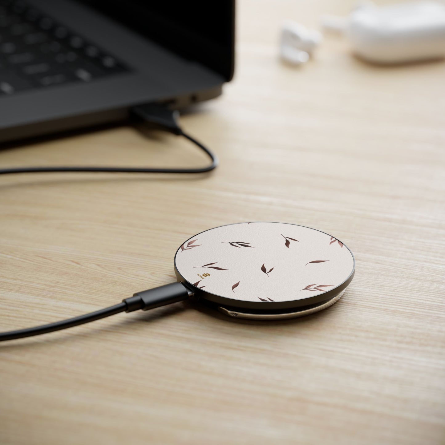 Beiges Serenity-Ladegerät mit magnetischer Induktion