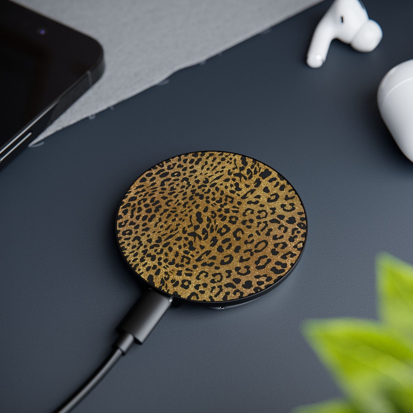 Cargador magnético de inducción con diseño de leopardo dorado