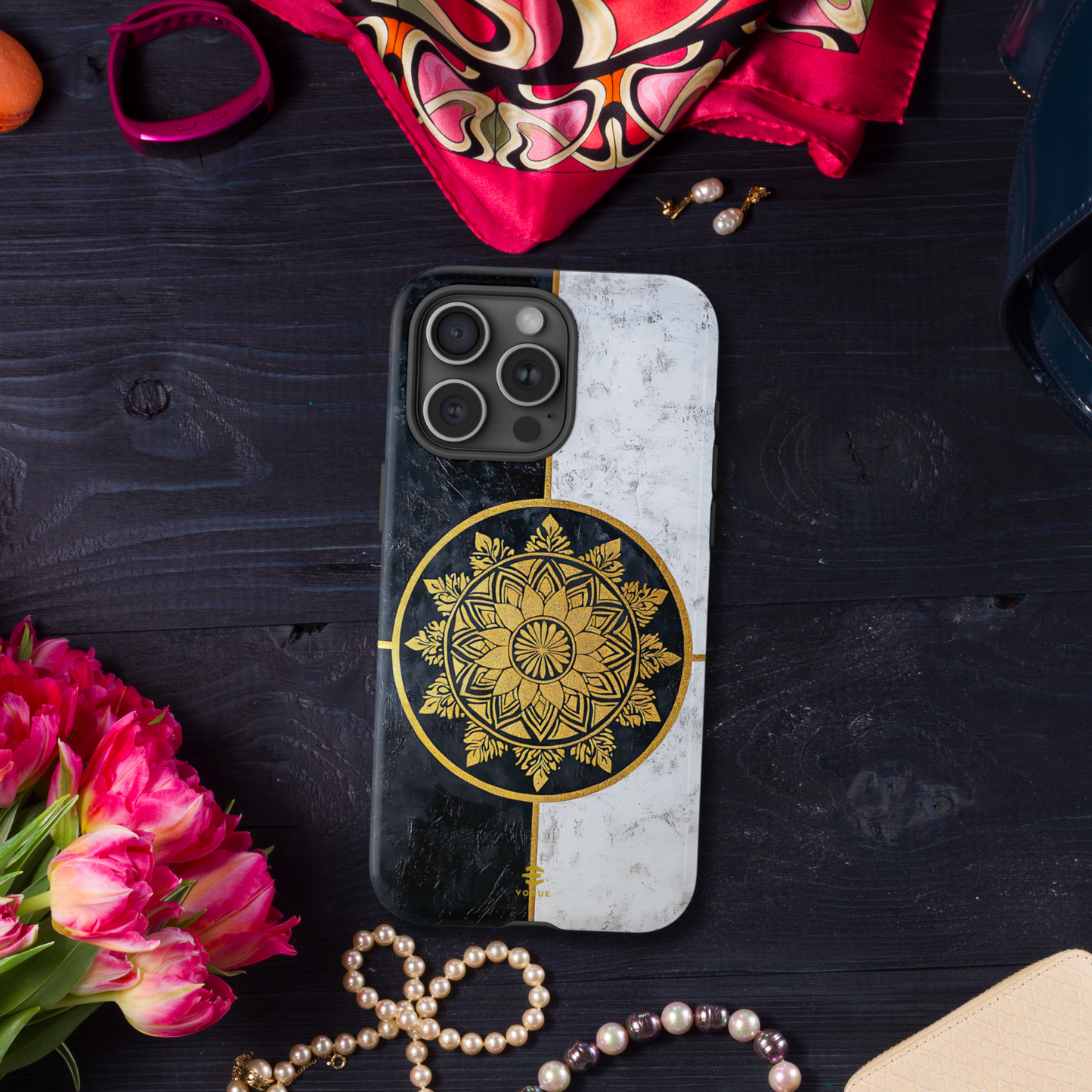 iPhone-Hülle & Cover mit goldenem Mandala