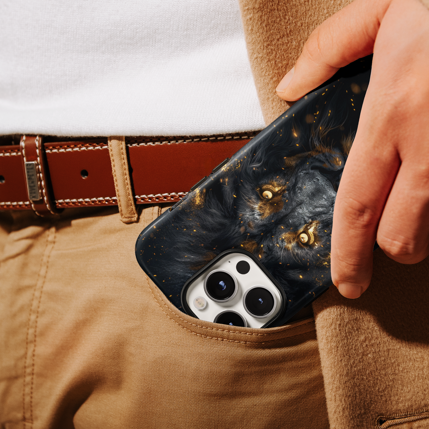 Funda para iPhone con diseño de león negro